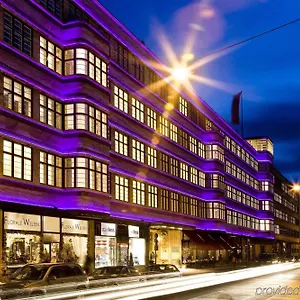 4* Otel Ellington